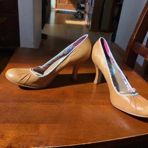 Steve Madden Prezious Heels size 8.5B - Picture 2 of 6